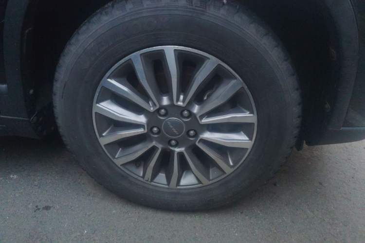Used Haval H6 2015 Sport Edition 1.5T Automatic Two-Wheel Drive Luxury Model Right Front Wheel Hub