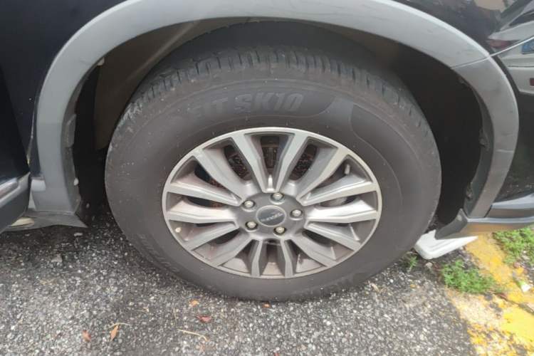 Used Haval H6 2015 Sport Edition 1.5T Automatic Two-Wheel Drive Luxury Model Right Front Wheel Hub
