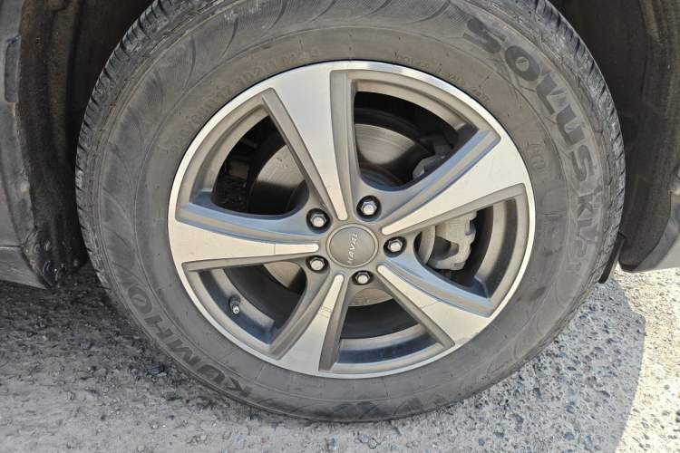 Used Haval H6 2015 Revised Version Sport Edition 1.5T Manual Transmission Two-Wheel Drive Elite Grade Right Front Wheel Hub