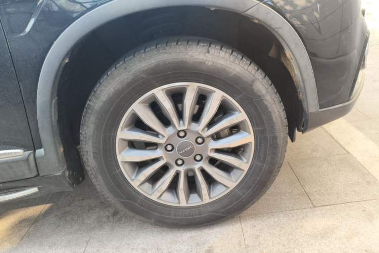 Used Haval H6 2015 Sport Edition 1.5T Automatic Two-Wheel Drive Luxury Model Right Front Wheel Hub