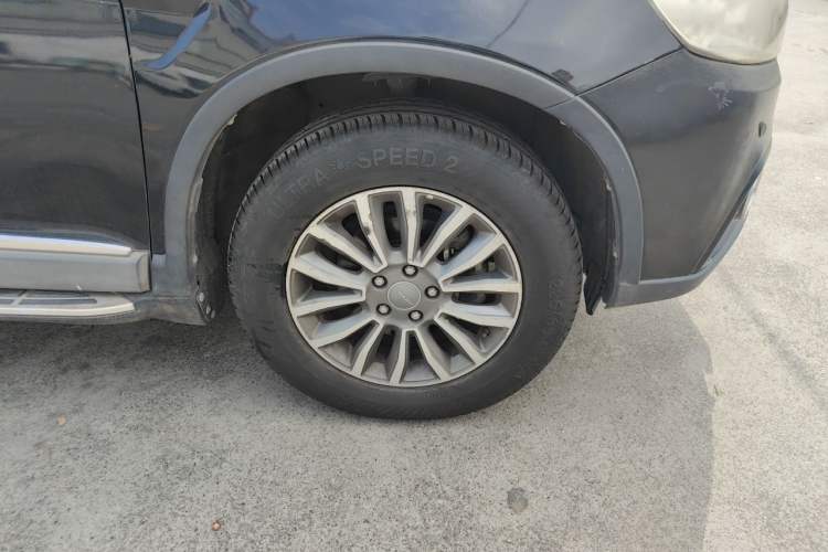 Used Haval H6 2015 Sport Edition 1.5T Automatic Two-Wheel Drive Luxury Model Right Front Wheel Hub