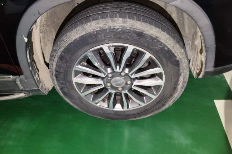 Used Haval H6 2015 Sport Edition 1.5T Automatic Two-Wheel Drive Luxury Model Right Front Wheel Hub