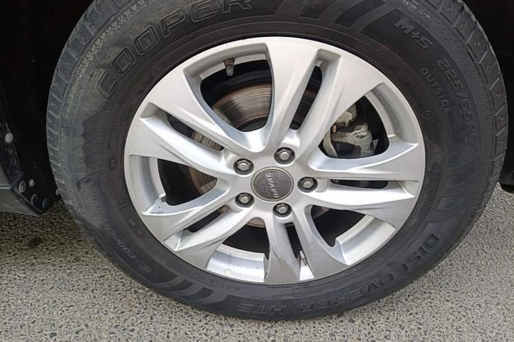 Used Haval H6 2015 Revised Version Sport Edition 1.5T Manual Two-Wheel Drive Premium Trim Right Front Wheel Hub