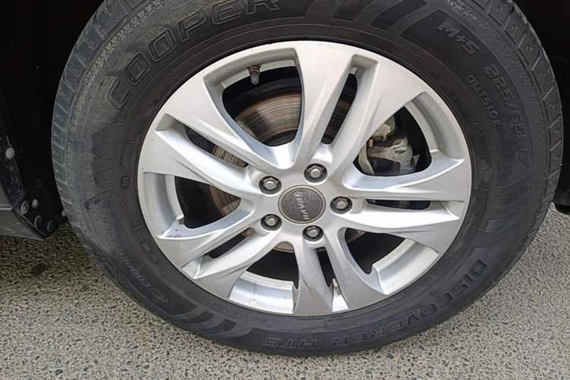 Used Haval H6 2015 Revised Version Sport Edition 1.5T Manual Two-Wheel Drive Premium Trim Right Front Wheel Hub