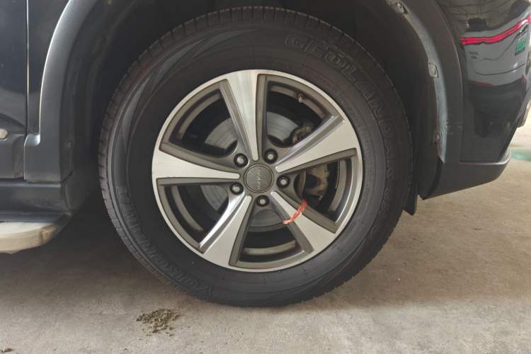 Used Haval H6 2015 Sport Edition 1.5T Manual Two-Wheel Drive Elite Model Right Front Wheel Hub