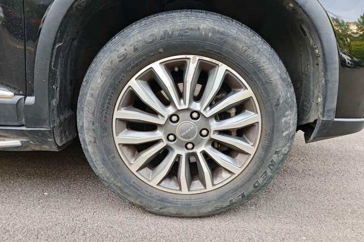Used Haval H6 2015 Sport Edition 1.5T Automatic Two-Wheel Drive Luxury Model Right Front Wheel Hub