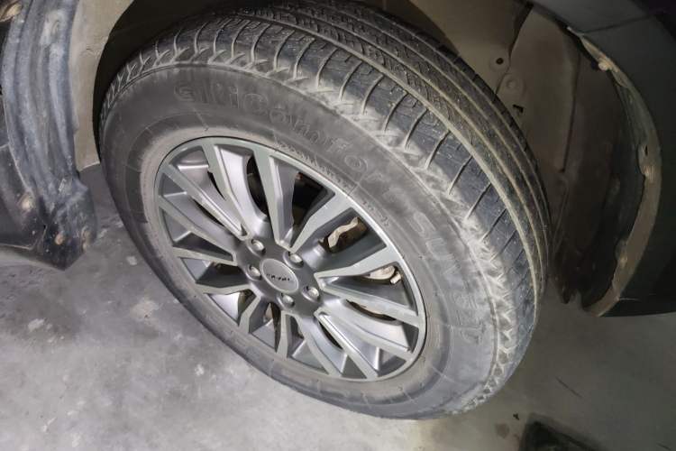 Used Haval H6 2015 Sport Edition 1.5T Automatic Two-Wheel Drive Luxury Model Right Front Wheel Hub