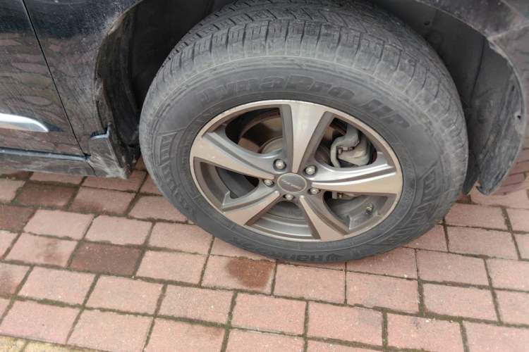 Used Haval H6 2015 Upgraded Model 1.5T Manual Two-Wheel Drive Elite Version Right Front Wheel Hub