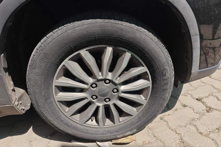 Used Haval H6 2015 Sport Edition 1.5T Automatic Two-Wheel Drive Luxury Model Right Front Wheel Hub