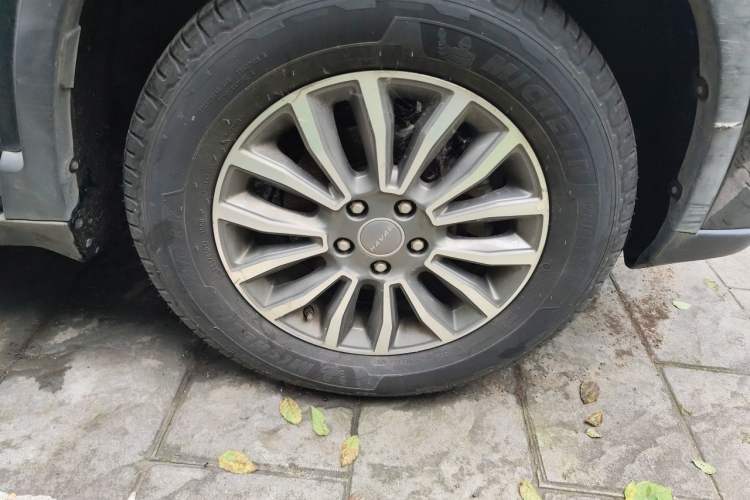 Used Haval H6 2015 Sport Edition 1.5T Automatic Two-Wheel Drive Luxury Model Right Front Wheel Hub