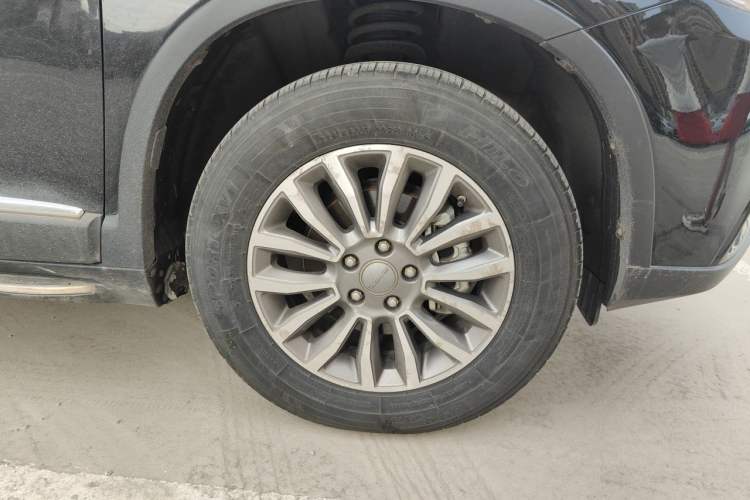 Used Haval H6 2015 Sport Edition 1.5T Automatic Two-Wheel Drive Luxury Model Right Front Wheel Hub