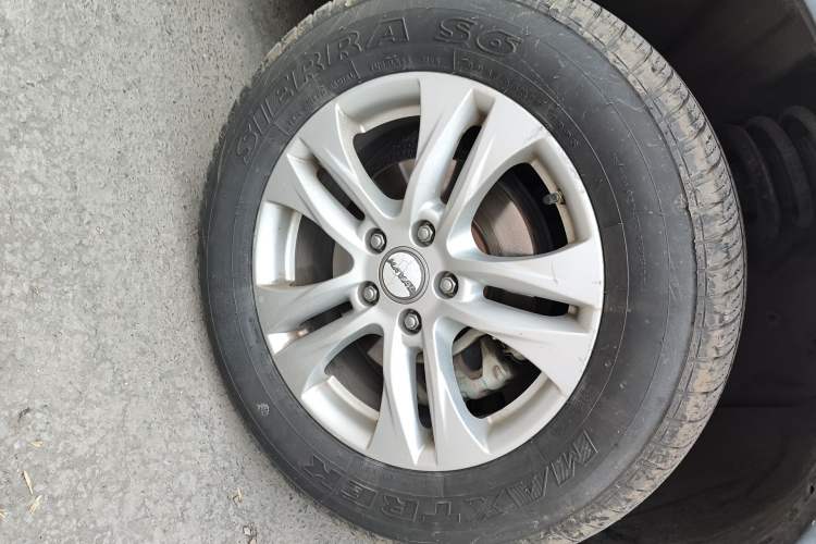 Used Haval H6 2015 Sport Edition 1.5T Manual Two-Wheel Drive Elite Model Right Front Wheel Hub
