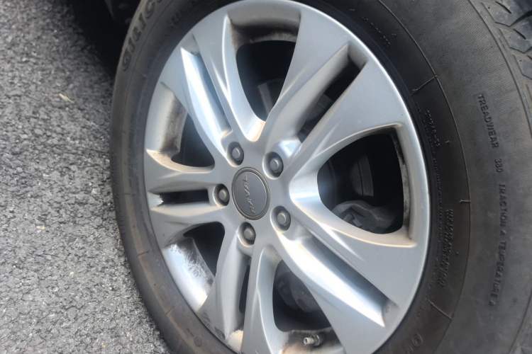 Used Haval H6 2015 Revised Version Sport Edition 1.5T Manual Transmission Two-Wheel Drive Elite Grade Right Front Wheel Hub