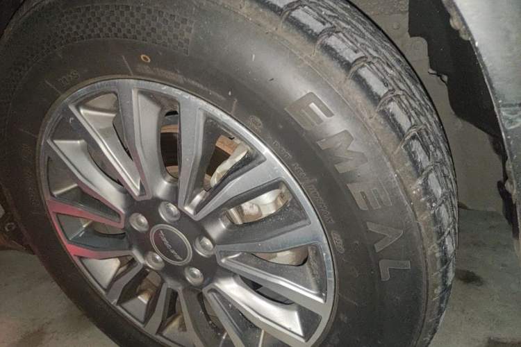 Used Haval H6 2015 Sport Edition 1.5T Automatic Two-Wheel Drive Luxury Model Right Front Wheel Hub