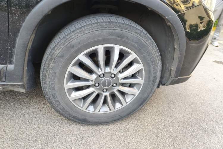 Used Haval H6 2015 Sport Edition 1.5T Automatic Two-Wheel Drive Luxury Model Right Front Wheel Hub