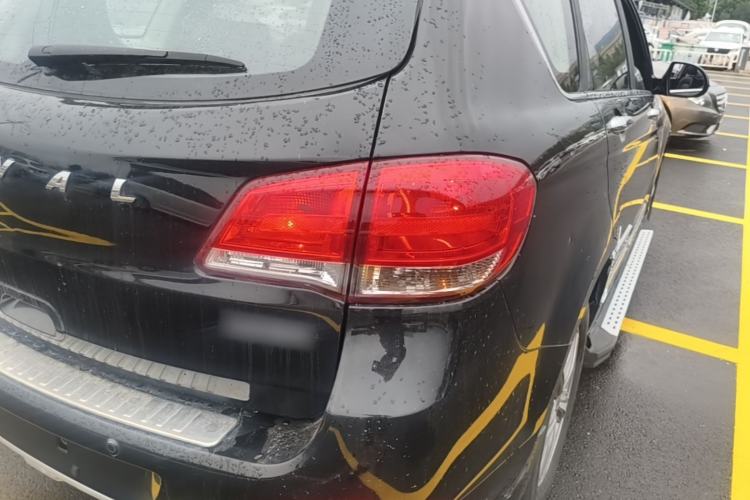 Used Haval H6 2015 Upgraded Model 1.5T Manual Two-Wheel Drive Elite Version Right Rear Taillight