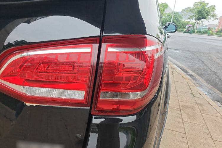 Used Haval H6 2015 Sport Edition 1.5T Automatic Two-Wheel Drive Luxury Model Right Rear Taillight