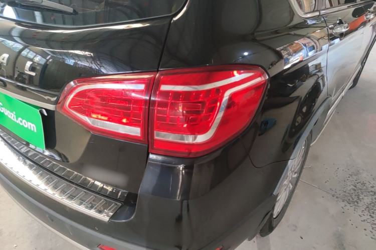 Used Haval H6 2015 Sport Edition 1.5T Automatic Two-Wheel Drive Luxury Model Right Rear Taillight