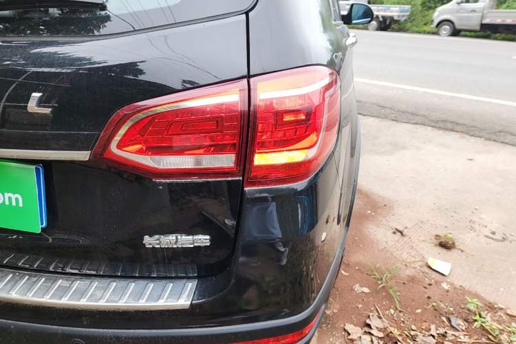 Used Haval H6 2015 Sport Edition 1.5T Automatic Two-Wheel Drive Luxury Model Right Rear Taillight
