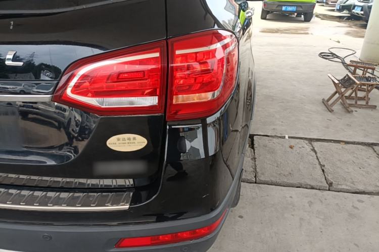 Used Haval H6 2015 Sport Edition 1.5T Automatic Two-Wheel Drive Luxury Model Right Rear Taillight