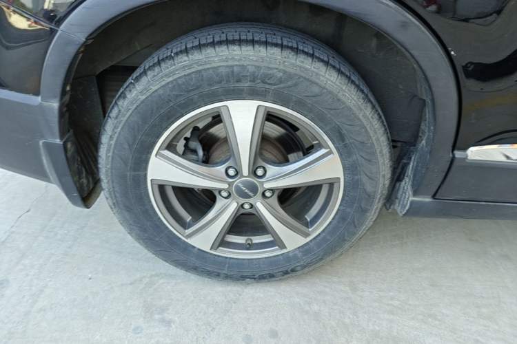 Used Haval H6 2015 Sport Edition 1.5T Manual Two-Wheel Drive Elite Model Right Rear Wheel Hub