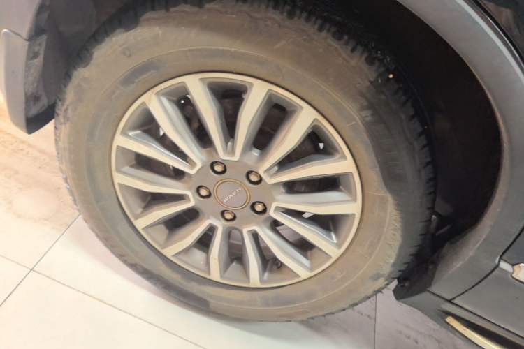 Used Haval H6 2015 Sport Edition 1.5T Automatic Two-Wheel Drive Luxury Model Right Rear Wheel Hub