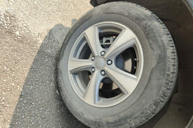 Used Haval H6 2015 Upgraded Model 1.5T Manual 4x4 Elite Version Right Rear Wheel Hub