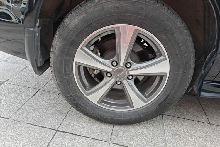 Used Haval H6 2015 Upgraded Model 1.5T Manual Two-Wheel Drive Elite Version Right Rear Wheel Hub