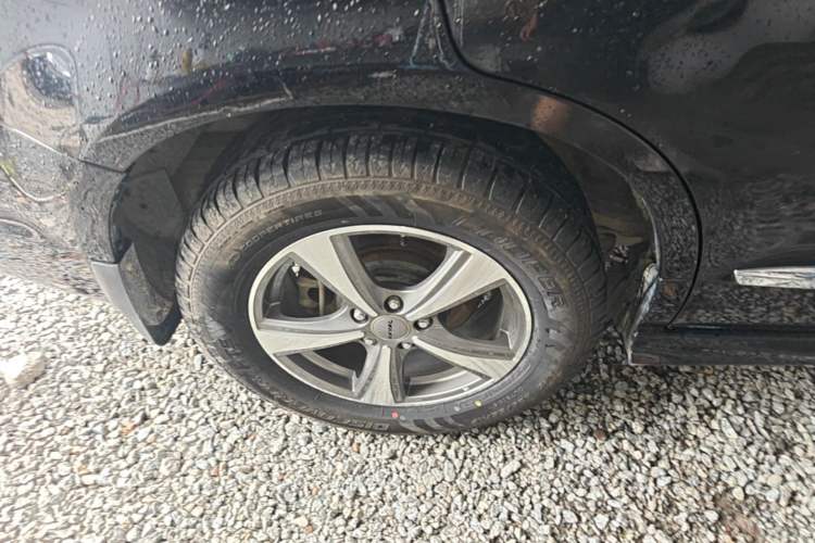 Used Haval H6 2015 Upgraded Model 1.5T Manual Two-Wheel Drive Elite Version Right Rear Wheel Hub