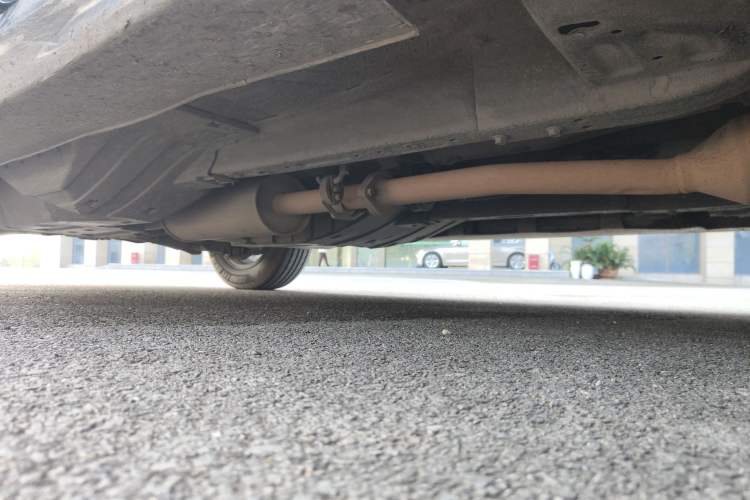 Used Haval H6 2015 Upgraded Model 1.5T Manual 4x4 Elite Version Right Side Sill