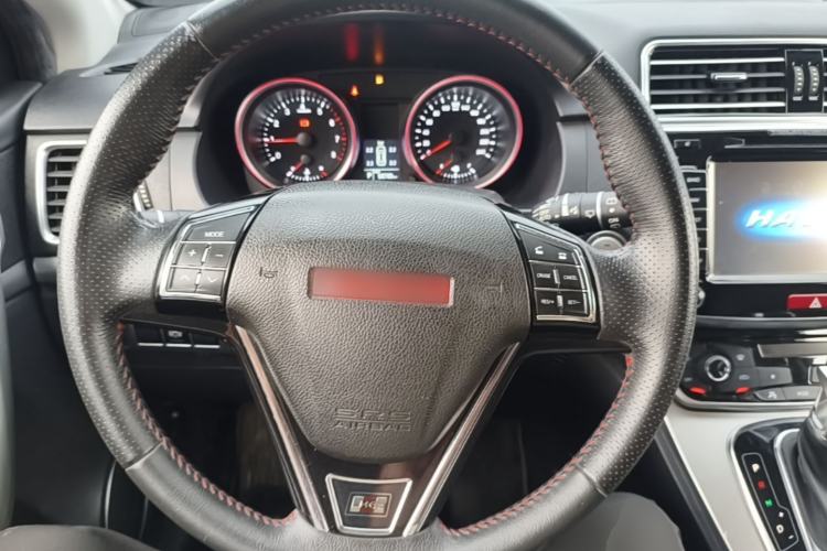 Used Haval H6 2015 Sport Edition 1.5T Automatic Two-Wheel Drive Luxury Model Steering Wheel