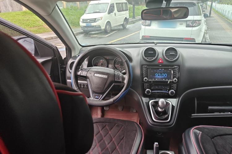 Used Haval H6 2015 Upgraded Model 1.5T Manual Two-Wheel Drive Elite Version Steering Wheel