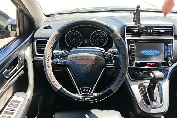 Used Haval H6 2015 Sport Edition 1.5T Automatic Two-Wheel Drive Luxury Model Steering Wheel