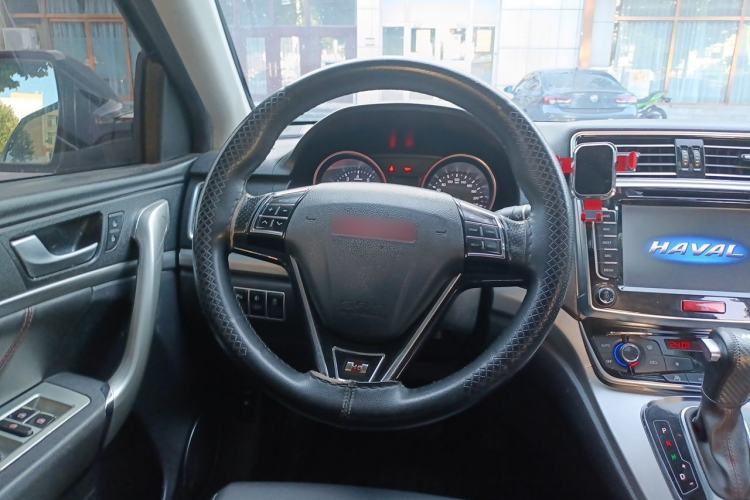 Used Haval H6 2015 Sport Edition 1.5T Automatic Two-Wheel Drive Luxury Model Steering Wheel