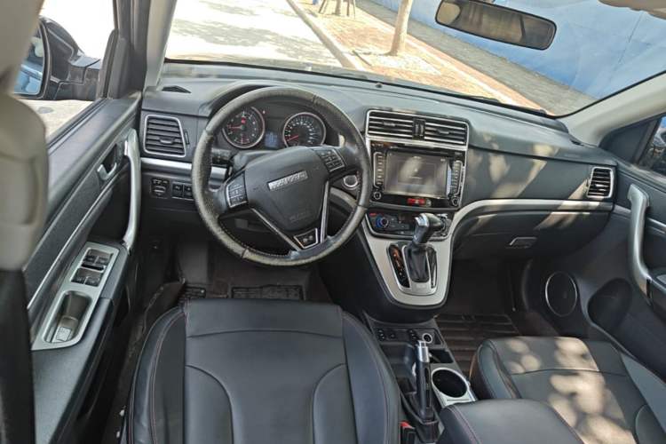 Used Haval H6 2015 Sport Edition 1.5T Automatic Two-Wheel Drive Luxury Model Steering Wheel