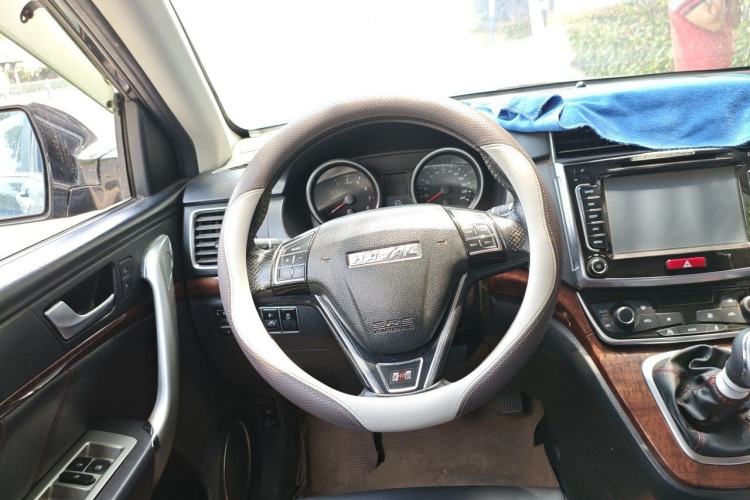 Used Haval H6 2015 Revised Version Sport Edition 1.5T Manual Transmission Two-Wheel Drive Elite Grade Steering Wheel