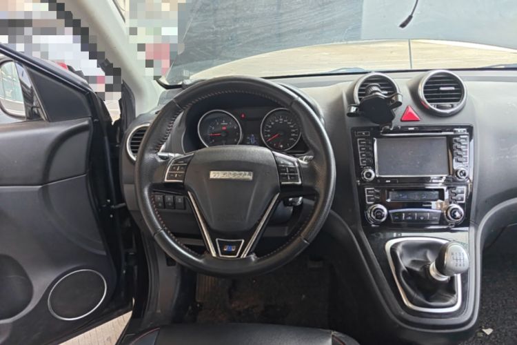 Used Haval H6 2015 Upgraded Model 1.5T Manual Two-Wheel Drive Elite Version Steering Wheel
