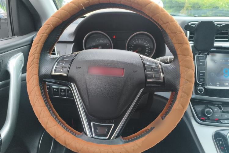 Used Haval H6 2015 Sport Edition 1.5T Automatic Two-Wheel Drive Luxury Model Steering Wheel