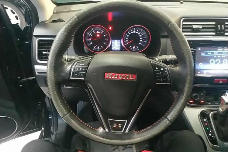 Used Haval H6 2015 Sport Edition 1.5T Automatic Two-Wheel Drive Luxury Model Steering Wheel