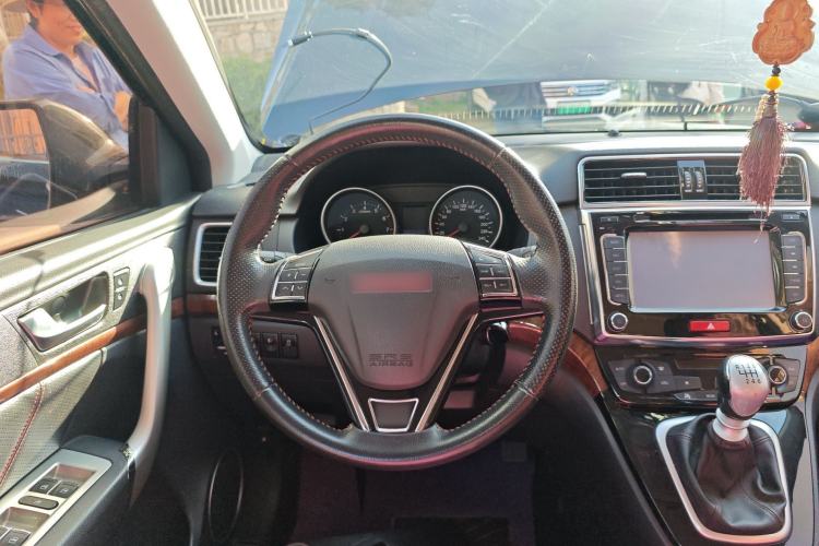 Used Haval H6 2015 Sport Edition 1.5T Manual Two-Wheel Drive Elite Model Steering Wheel