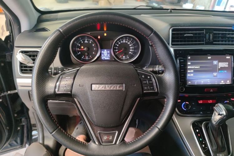 Used Haval H6 2015 Sport Edition 1.5T Automatic Two-Wheel Drive Luxury Model Steering Wheel