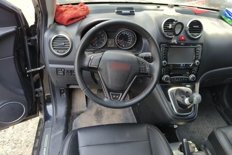 Used Haval H6 2015 Upgraded Model 1.5T Manual Two-Wheel Drive Elite Version Steering Wheel