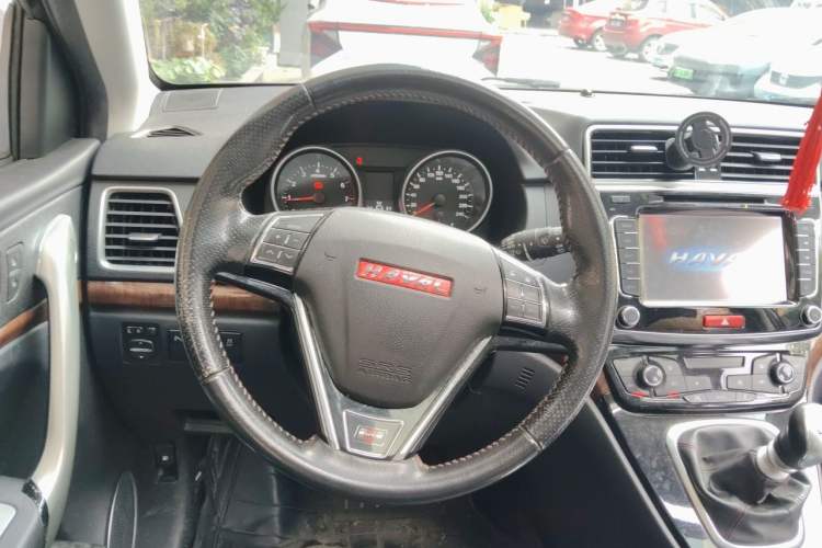 Used Haval H6 2015 Sport Edition 1.5T Manual Two-Wheel Drive Elite Model Steering Wheel