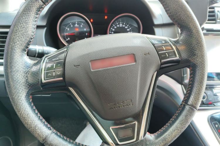 Used Haval H6 2015 Sport Edition 1.5T Automatic Two-Wheel Drive Luxury Model Steering Wheel