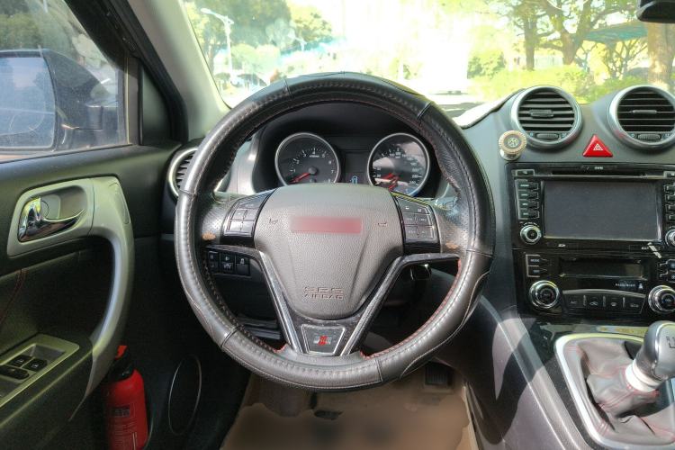Used Haval H6 2015 Upgraded Model 1.5T Manual Two-Wheel Drive Elite Version Steering Wheel