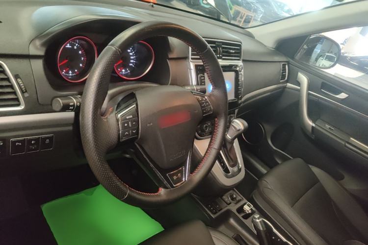 Used Haval H6 2015 Sport Edition 1.5T Automatic Two-Wheel Drive Luxury Model Steering Wheel