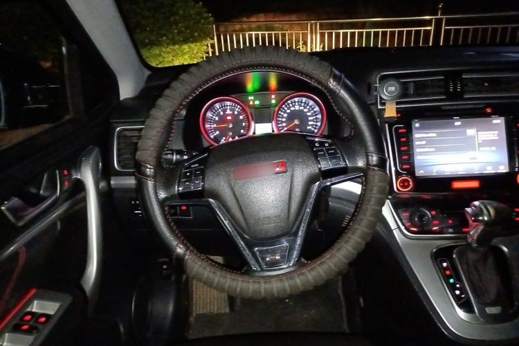 Used Haval H6 2015 Sport Edition 1.5T Automatic Two-Wheel Drive Luxury Model Steering Wheel
