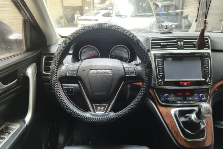 Used Haval H6 2015 Revised Version Sport Edition 1.5T Manual Transmission Two-Wheel Drive Elite Grade Steering Wheel