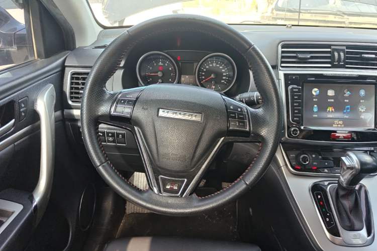 Used Haval H6 2015 Sport Edition 1.5T Automatic Two-Wheel Drive Luxury Model Steering Wheel