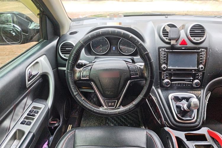 Used Haval H6 2015 Upgraded Model 1.5T Manual Two-Wheel Drive Elite Version Steering Wheel